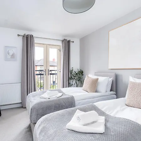 New Refurbishment Location Free Parking * Leeds (West Yorkshire)