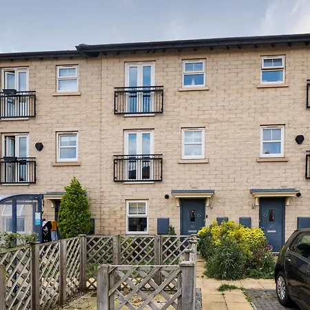Semesterbostad New Refurbishment Location Free Parking Leeds (West Yorkshire)